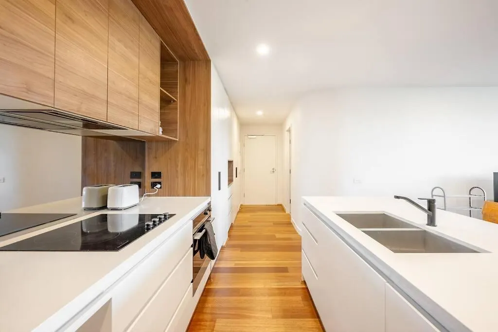 Modern Three Bedroom Apartment In Turner Canberra